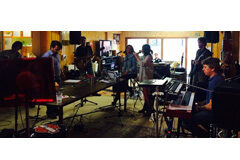 The Members of the Bar, la Big Band más internacional Enrique Carrera, el bajista es José Miguel Tomás, Carlos Vérgez, Diana Rodríguez, Teresa Reja, Tano Darias y Juan Carlos Hernández al piano