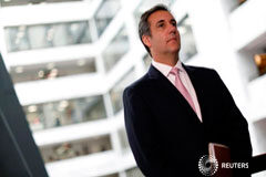 El FBI registra las oficinas y el domicilio del abogado personal de Trump Redacción de Reuters 2 MIN. DE LECTURA WASHINGTON (Reuters) - El FBI registró el lunes las oficinas y el hogar de Michael Cohen, abogado personal del presidente de Estados Unidos Donald Trump, dijeron fuentes policiales, en el marco de las pesquisas que