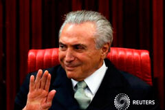 Temer pide confiar en la recuperación de Brasil e insta a la unidad Temer durante la ceremonia de toma de posesión en Brasilia, el 12 de mayo de 2016