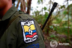 Mueren dos rebeldes de las FARC en un combate que rompe el alto el fuego bilateral Un miembro de las FARC en un campamento en Cordillera Oriental, Colombia, el 16 de agosto de 2016