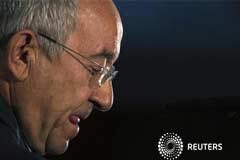 El gobernador del Banco de España adelanta su cese por la crisis El gobernador del Banco de España, Miguel Ángel Fernández Ordoñez, en una confernecia en Madrid, el 10 de abril de 2012