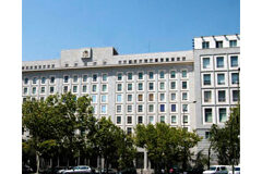 El Ministerio de Defensa niega que se contrate ilegalmente a personal de servicio en Afganistán El Ministerio de Defensa niega que se contrate ilegalmente a personal de servicio en Afganistán