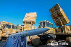 Irán dice que no negociará el desarrollo de misiles Foto de archivo. El sistema de defensa de misiles Bavar-373, elaborado en Irán, es presentado en el Día Nacional de la Industria de la Defensa en Teherán, Irán, 22 de agosto de 2019.