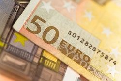 fajo de billetes de euro