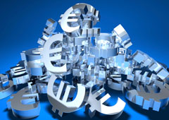 Símbolos del euro amontonados.