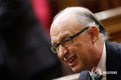 España cierra 2012 con déficit del 6,74% del PIB Montoro en el Parlamento el 20 de febrero de 2013.