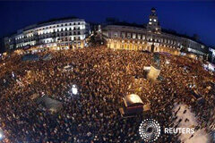 Cientos de miles de personas protestan contra los recortes la manifestación en Madrid en la Puerta del Sol