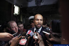 La NBA cancela las dos primeras semanas de la temporada El presidente de la Asociación de Jugadores de la NBA y jugador de Los Angeles Lakers, Derek Fisher