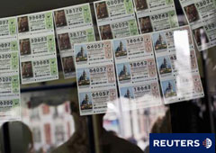 Décimos de lotería a la venta en un local de Madrid el 23 de septiembre de 2011