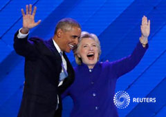 Obama y Clinton durante la Convención Nacional Demócrata en Filadelfia, Pensilvania, el 27 de julio de 2016
