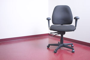 Una silla en un despacho.