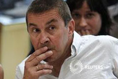 El Supremo reduce una sentencia a Otegi de 10 a seis años Otegi en el juicio por este caso en Madrid