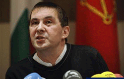 La Fiscalía pide 12 años para Otegi, Permach y Etxebarria Otegi durante una rueda de prensa en San Sebastián, el 16 de marzo de 2009.