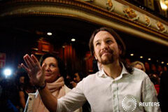 Podemos ganaría las elecciones generales, según un sondeo de El Mundo Pablo Iglesias llega a una reunión de Podemos en Madrid, el 15 de noviembre de 2014