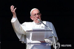 El Vaticano arresta a un sacerdote español acusado de filtrar información El papa Francisco en el Vaticano el 1 de noviembre de 2015