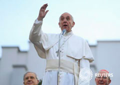 El pontífice saluda a los fieles en Roma el seis de abril