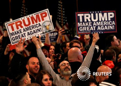 Partidarios de Trump celebran el triunfo de Trump en New Hampshire, en Manchester, New Hampshire, 9 de febrero, 2016. 2016