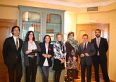 En la foto de izquierda a derecha Ignacio Sáez, María Sánchez, Montaña Benavides, María Luisa Segoviano, Rocío Gutierrez, Pablo Trillo y Daniel Tejada