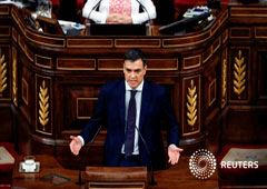 El líder del PSOE, Pedro Sánchez, durante la segunda sesión de la moción de censura contra Mariano Rajoy, en el Congreso de los Diputados, en Madrid, el 1 de junio de 2018