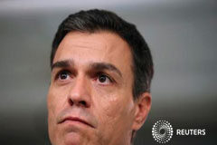 El líder de PSOE dimite y despeja el camino a un gobierno del PP Sánchez en la comparecencia en la que anunció su dimisión ante la prensa el sábado 1 de octubre