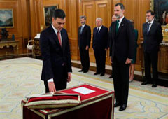 Pedro Sánchez prometiendo el cargo de Presidente del Gobierno