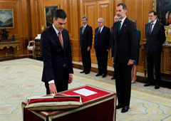 Pedro Sánchez prometiendo el cargo de Presidente del Gobierno Pedro Sánchez prometiendo el cargo de Presidente del Gobierno