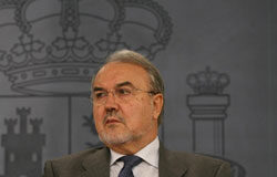 En estudio el Anteproyecto de Ley sobre el libre acceso y ejercicio de las actividades de servicios En estudio el Anteproyecto de Ley sobre el libre acceso y ejercicio de las actividades de servicios