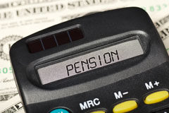 La exigencia del recálculo de las prestaciones por jubilación en los contratos a tiempo parcial Un calculadora con la palabra pension en la pantalla