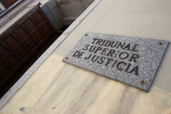 El TSJ de Madrid ordena incoar el expediente para declarar BIC al inmueble y sus fondos Placa TSJ Madrid