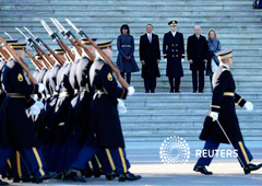 Revisión presidencia de las tropas en el Capitolio, durante la celebración de la segunda toma de posesión de Obama, en Washington, el 21 de enero de 2013