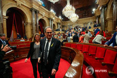 Cataluña ya tiene presidente, pero su ambición secesionista plantea dudas El nuevo presidente de la Generalitat, Quim Torra, durante el debate de investidura en el Parlamento catalán, el 14 de mayo de 2018
