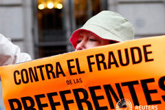 ¿Afectado por las participaciones preferentes? Preferentistas en una manifestación