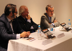De izquierda a derecha:José Francisco Alenza, Javier Moscoso del prado y Lorenzo Silva