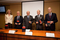 La crisis frena el avance de los abogados Presentación del libro abogacía y economía