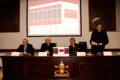 Se presenta en Madrid el Diccionario General de Derecho Canónico Un momento de la presentación