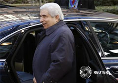 el presidente chipriota, Demetris Christofias, sale de la sede del consejo europeo tras la primera sesión de cumbre europea sobre el presupuesto en Bruselas, el 22 de noviembre de 2012 el presidente chipriota, Demetris Christofias, sale de la sede del consejo europeo tras la primera sesión de cumbre europea sobre el presupuesto en Bruselas, el 22 de noviembre de 2012