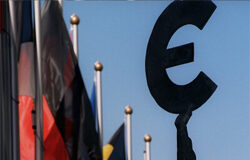 La UE teme que ayudar a los bancos incentive que asuman aún más riesgos La UE teme que ayudar a los bancos incentive que asuman aún más riesgos