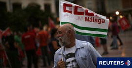 Juan Pulido, de 62 años, miembro de Comisiones Obreras (CCOO), en una protesta de contra la reforma constitucional