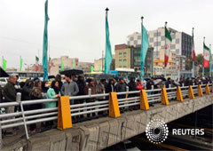 Protestas contra el aumento del precio del combustible en Teherán, Irán, 16 noviembre 2019.