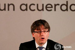 El Govern decidirá en dos semanas la fecha del referéndum independentista El presidente catalán Carles Puigdemont durante un acto en el Ayuntamiento de Madrid, 22 de mayo de 2017