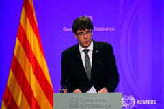 Puigdemont renueva el Gobierno catalán para reforzar la cohesión frente al 1-O Puigdemont en una rueda de prensa en el Palacio de la Generalitat, el 14 de julio de 2017.
