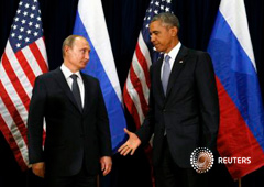 El presidente estadounidense Barack Obama tiende la mano al presidente ruso Vladimir Putin durante su reunión en la Asamblea General de Naciones Unidas en Nueva York el 28 de septiembre de 2015