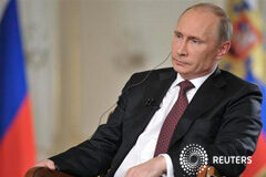 Putin «no descarta» aprobar un ataque militar si Asad usó armas químicas Putin durante una entevista en la residencia estatal Novo-Ogaryovo de Moscú, el 3 de septiembre de 2013