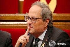 El gobierno español rechaza el ultimátum de autodeterminación catalán El presidente catalán Quim Torra durante una sesión el Parlamento regional en Barcelona tomada el 2 de octubre de 2018