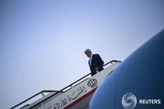 Kerry llega a Bagdad para presionar a sus líderes por la insurgencia Kerry llega a Bagdad para presionar a sus líderes por la insurgencia