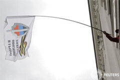 Separatistas ucranianos toman otra capital y disparan a policías Separatistas ucranianos toman otra capital y disparan a policías