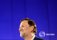 Mariano Rajoy durante un mitin en La Coruña tras la agresión, 16 de diciembre, 2015 Mariano Rajoy durante un mitin en La Coruña tras la agresión, 16 de diciembre, 2015