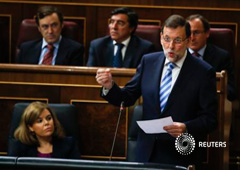 Rajoy gesticula en una sesión en el Congreso en Madrid, el 8 de octubre de 2014