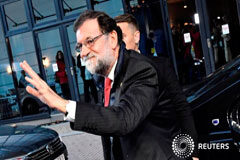 Rajoy se reúne con el primer ministro belga antes de que Puigdemont acuda ante el juez Rajoy llega a la cumbre de Gotemburgo el 17 de noviembre de 2017