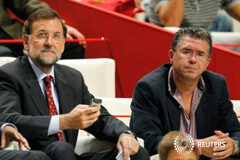 Detenido Francisco Granados y 50 personas más en una redada anticorrupción Granados (D) junto al presidentedel Gobierno, Mariano Rajoy, en una fotografía de archivo de 13 de septiembre de 2007 en Madrid